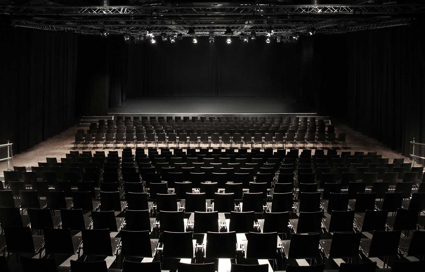 Reithalle mit Bestuhlung